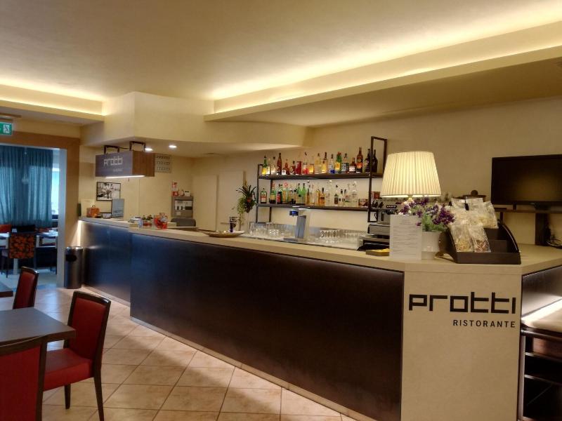 Protti - Bar