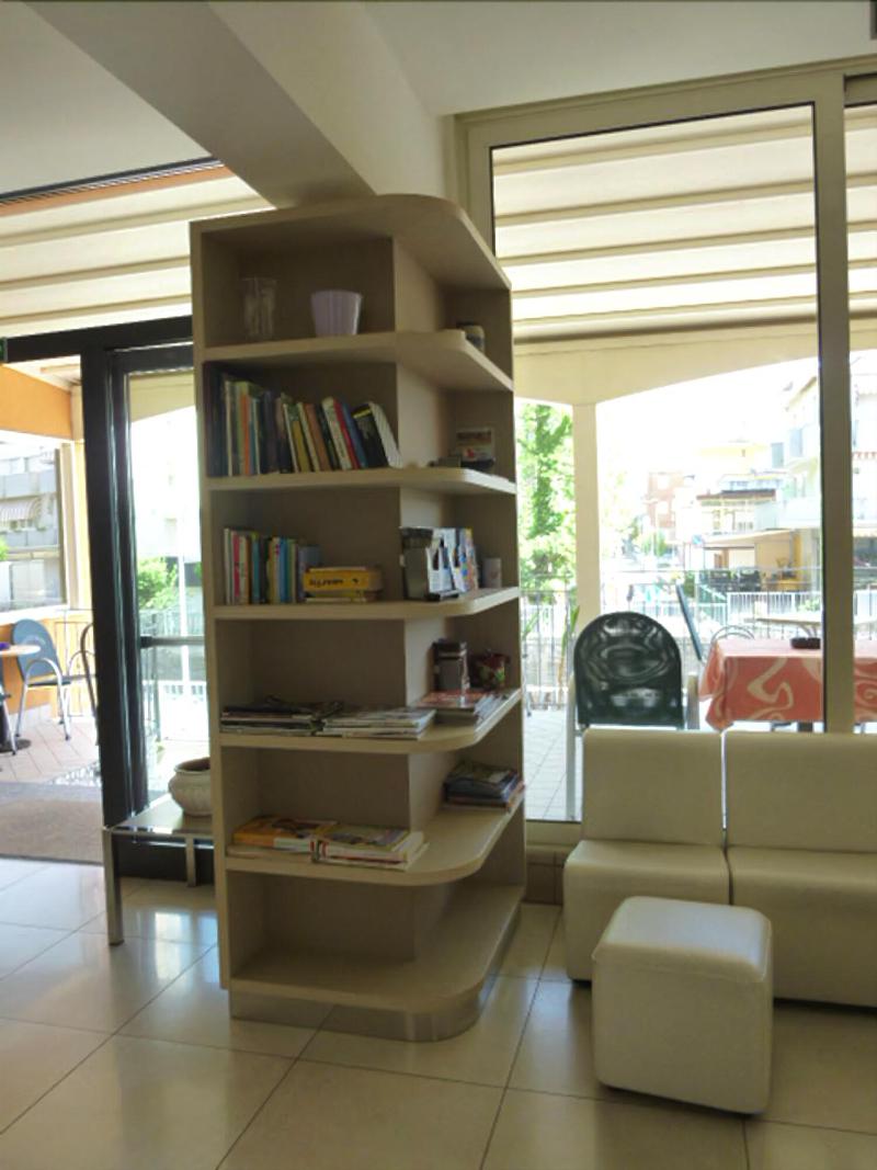 Bike Hotel Berenice Rimini Mare & Wellness - Lobi