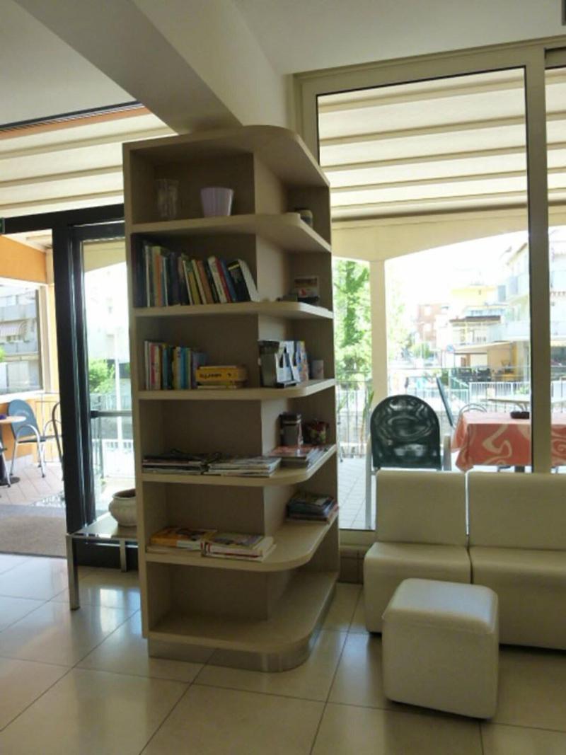 Bike Hotel Berenice Rimini Mare & Wellness - Lobi
