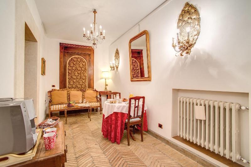 Navona Gallery Garden Suites - Lobi