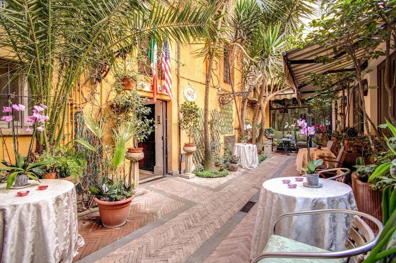 Navona Gallery Garden Suites - Genel