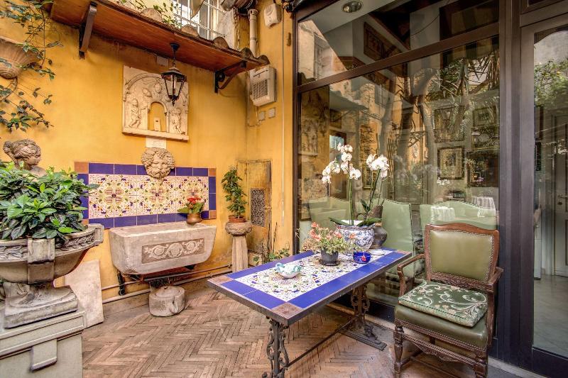 Navona Gallery Garden Suites - Genel