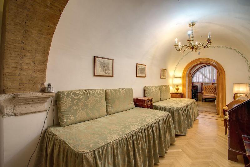 Navona Gallery Garden Suites - Oda