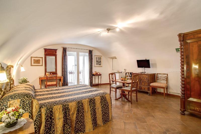 Navona Gallery Garden Suites - Oda