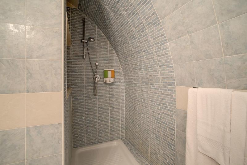 Navona Gallery Garden Suites - Oda