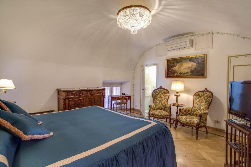 Navona Gallery Garden Suites - Oda