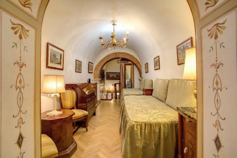 Navona Gallery Garden Suites - Oda