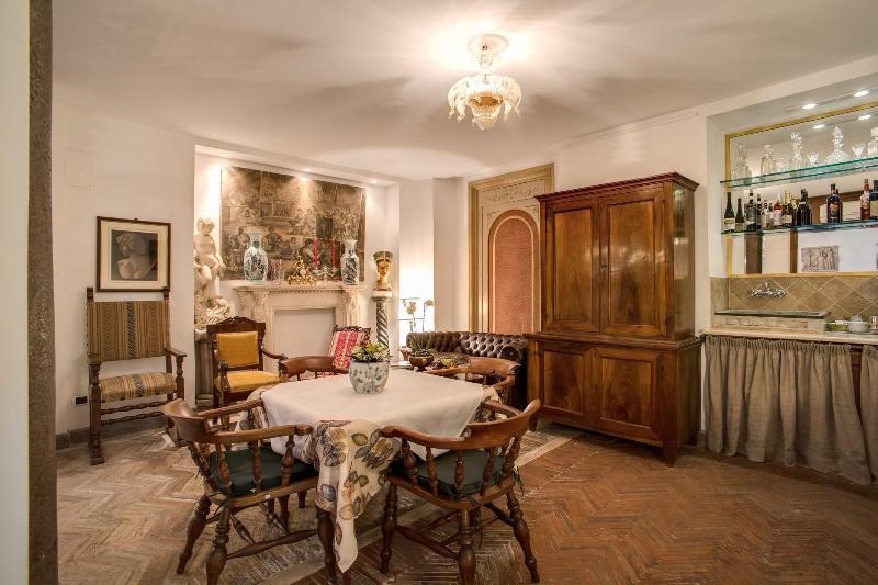 Navona Gallery Garden Suites - Restoran
