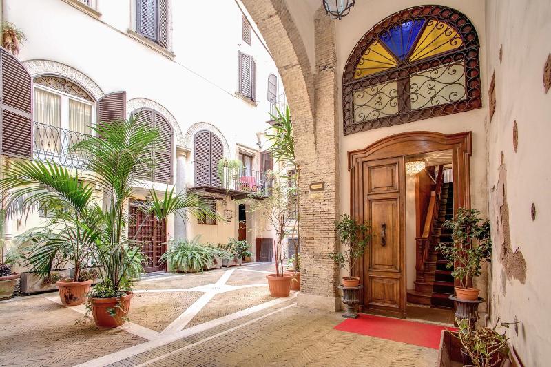 Navona Gallery Garden Suites - Teras