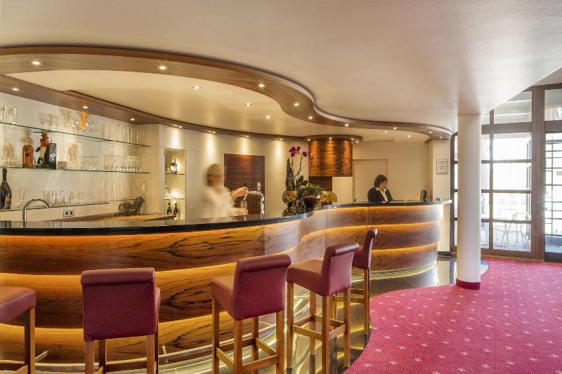 INVITE Hotel Löwen Freiburg - Bar