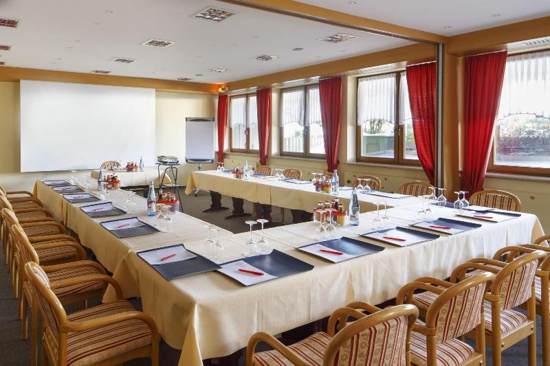 INVITE Hotel Löwen Freiburg - Toplantı