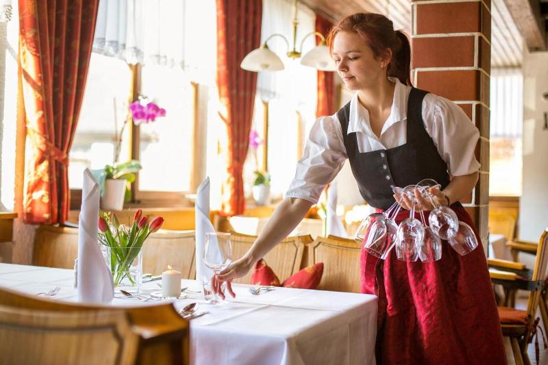 INVITE Hotel Löwen Freiburg - Restoran