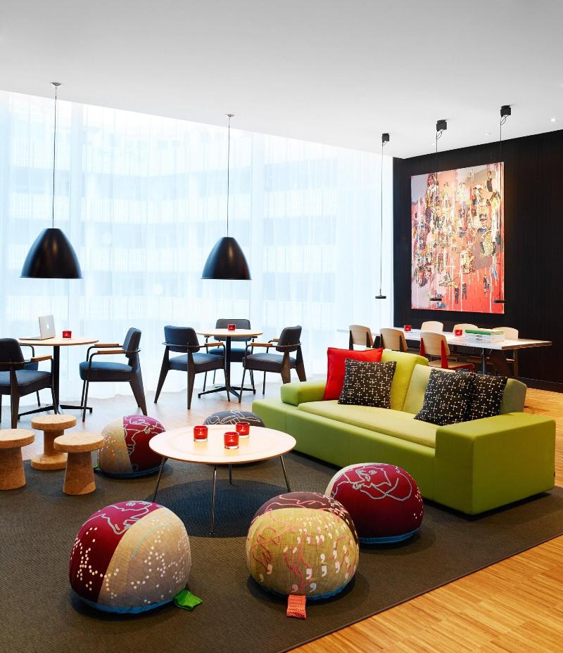 citizenM Rotterdam - Lobi