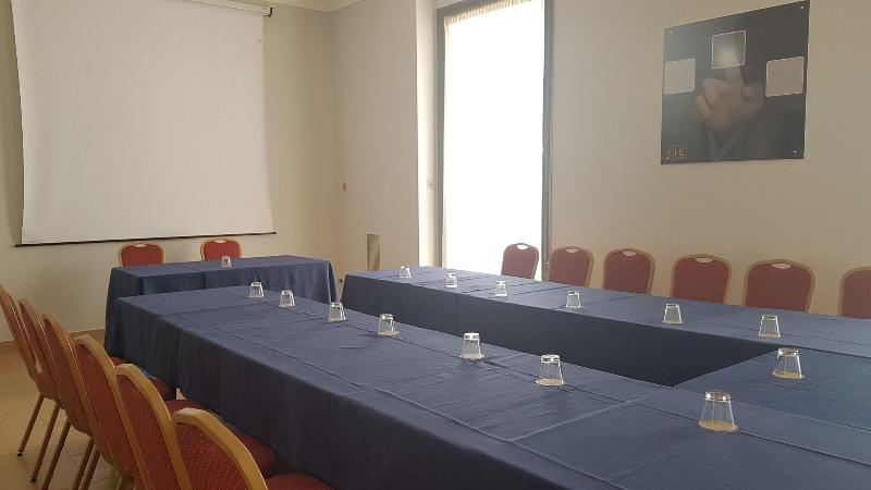 Grand Lamezia - Toplantı