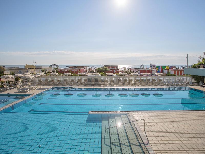 Hotel Waldorf - Premier Resort - Havuz