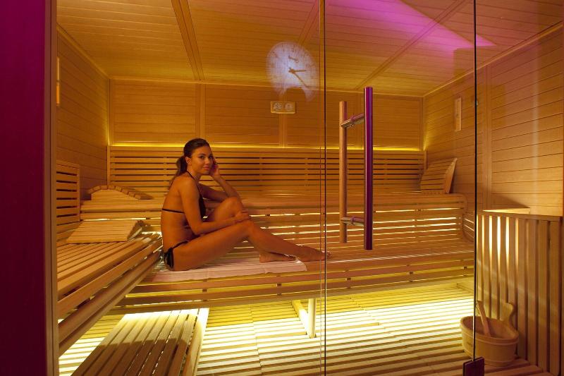 Terme Savoia - Aktivite