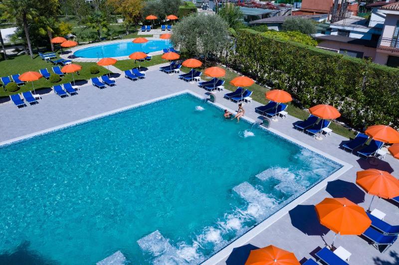 Terme Savoia - Aktivite