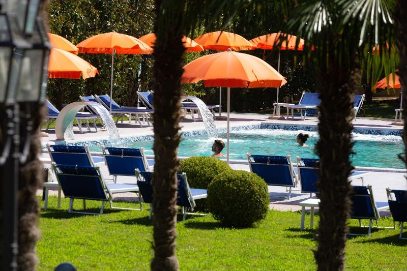 Terme Savoia - Aktivite