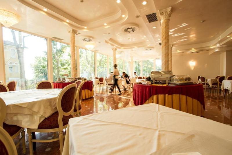 Gallia Palace - Restoran