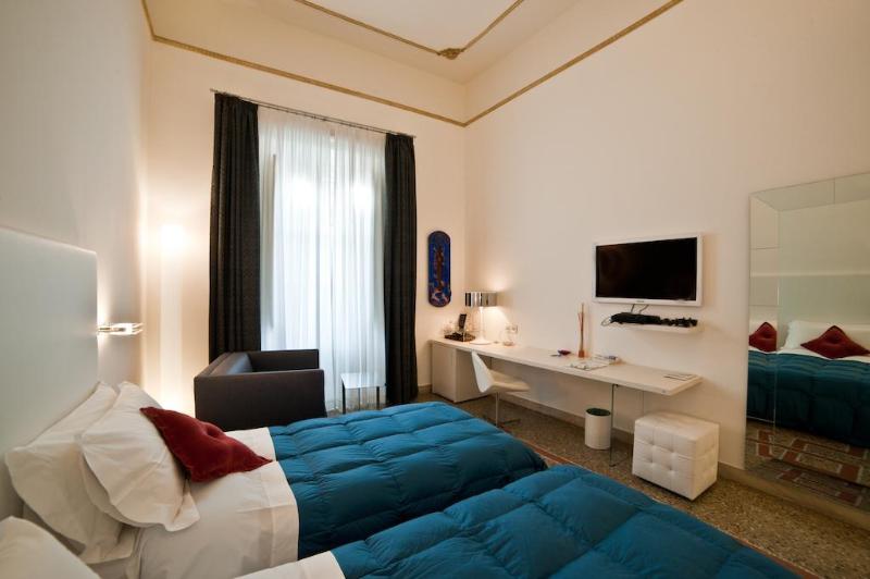 Town House Cavour - Genel