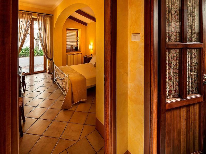 Tenuta Del Poggio Antico - Oda