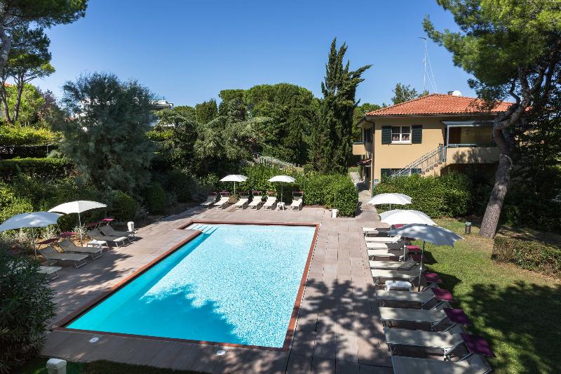 Residenze Al Colle Dei Pini - Havuz