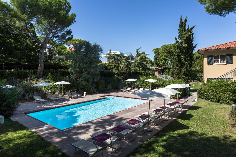 Residenze Al Colle Dei Pini - Havuz