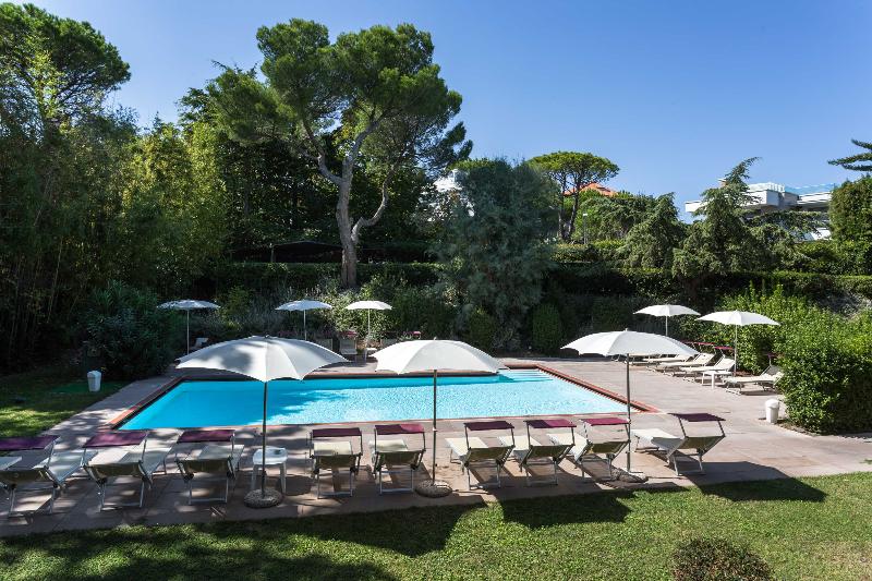 Residenze Al Colle Dei Pini - Havuz