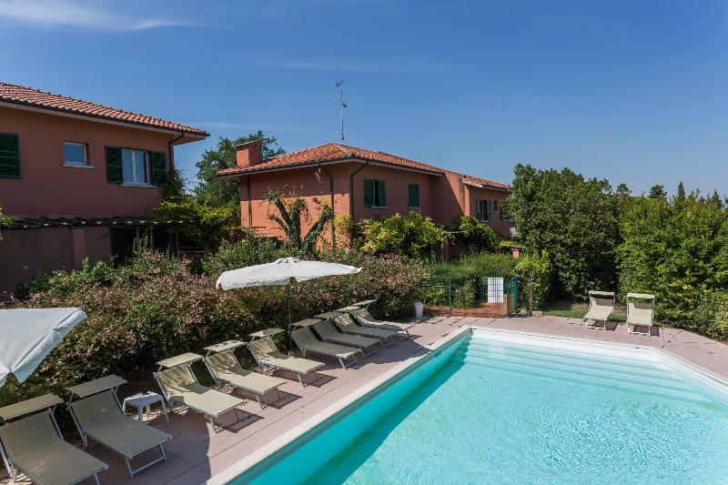 Residenze Al Colle Dei Pini - Havuz