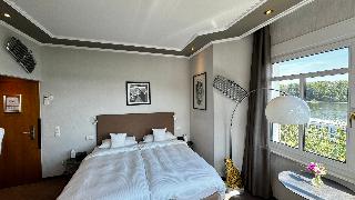Rhein-Hotel Nierstein | Privat-Hotel seit 1908 fotoÄŸrafÄ±
