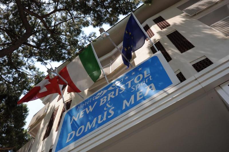 New Bristol Sport & Domus Mea - Genel