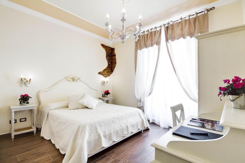 Lunaria Suites Rome - Genel