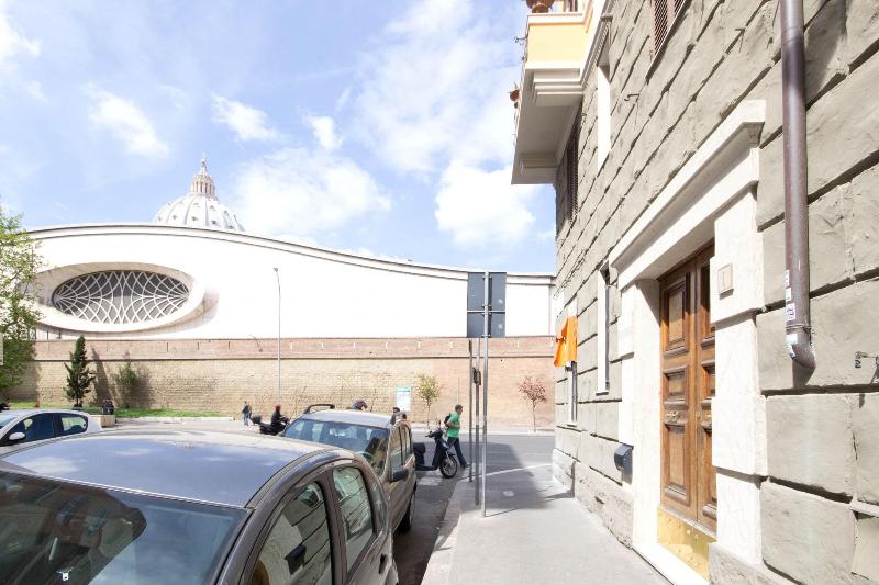 Lunaria Suites Rome - Genel