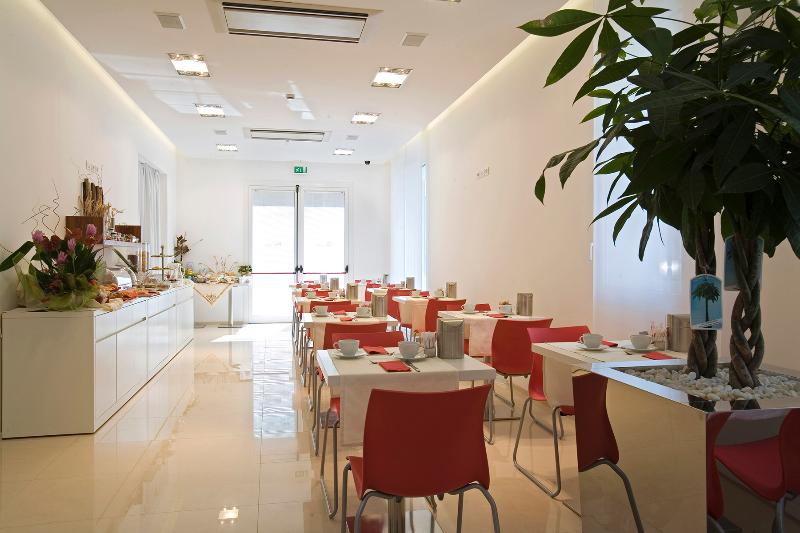 Card International - Restoran