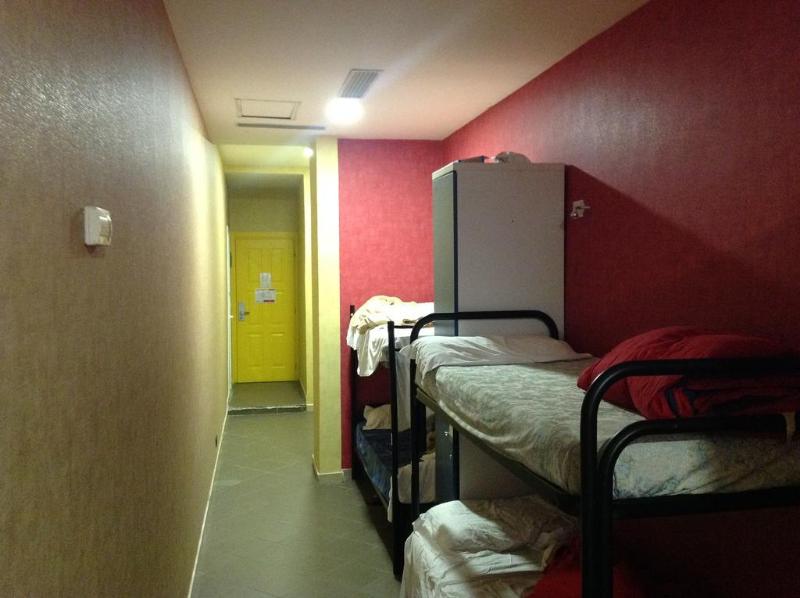 Youth Station Hostel - Genel