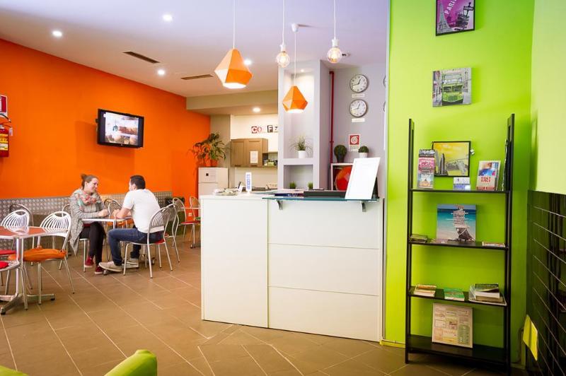 Youth Station Hostel - Genel