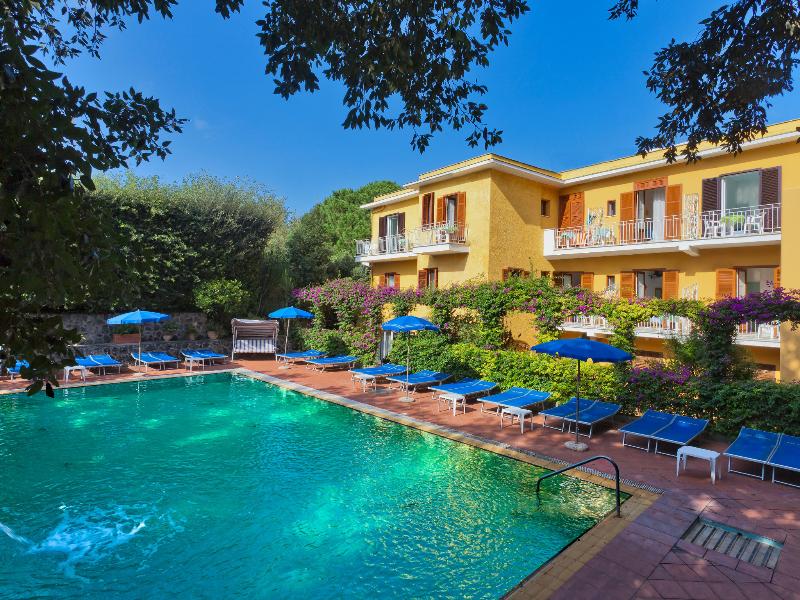 Hotel Cleopatra - Genel