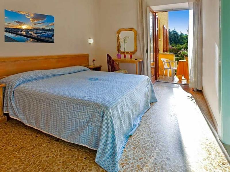 Hotel Cleopatra - Genel
