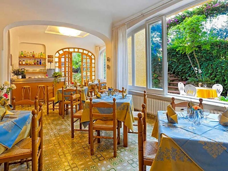 Hotel Cleopatra - Genel