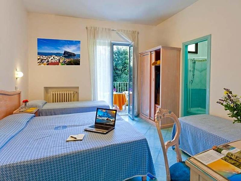 Hotel Cleopatra - Genel