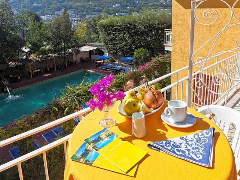 Hotel Cleopatra - Genel
