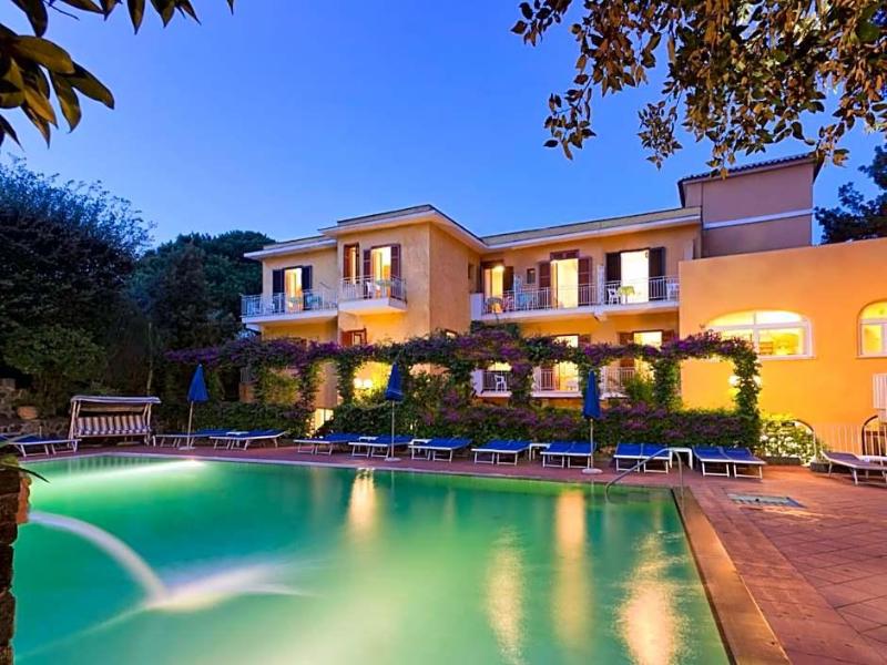 Hotel Cleopatra - Genel