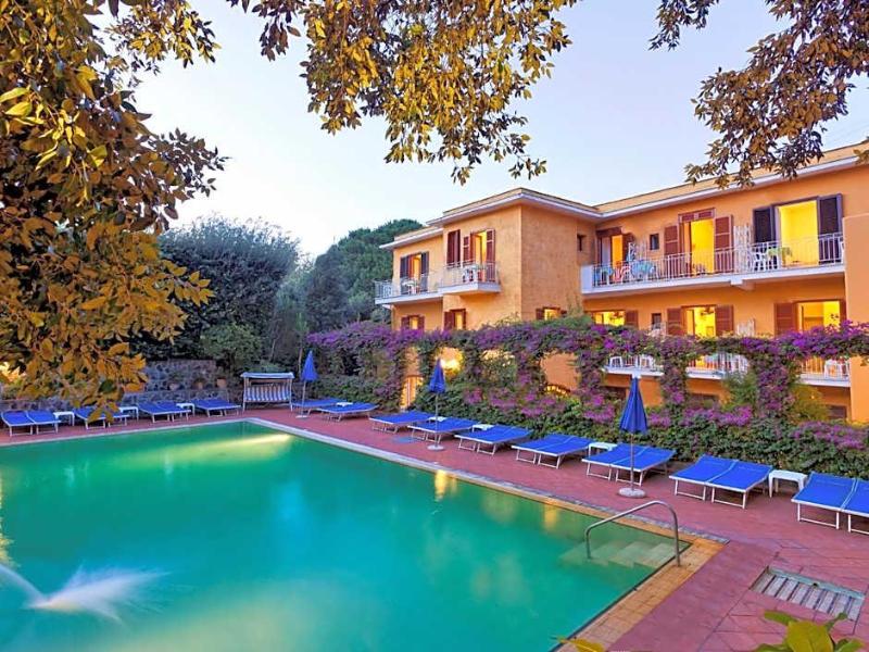 Hotel Cleopatra - Genel