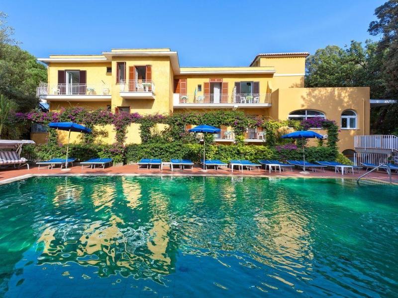 Hotel Cleopatra - Genel