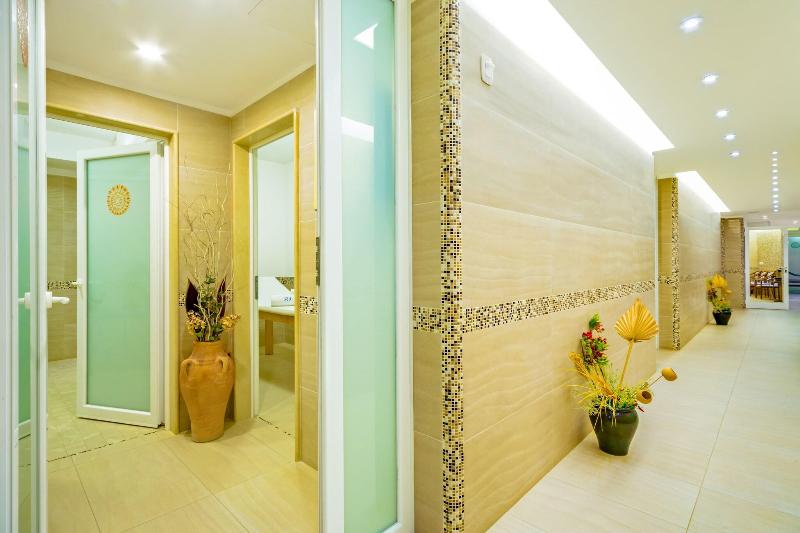 Terme Floridiana - Aktivite