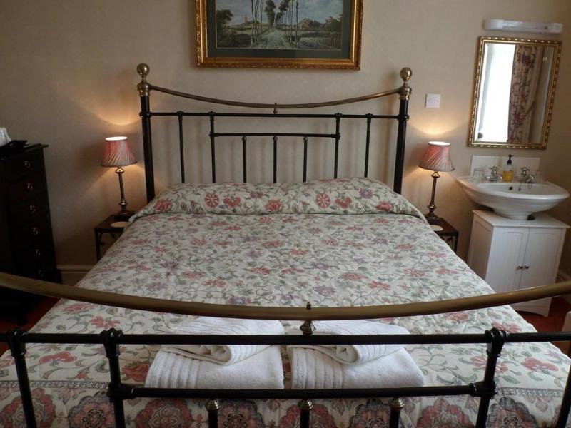 The Farthings Guest House - Genel