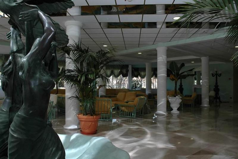 Domizia Palace Hotel - Lobi
