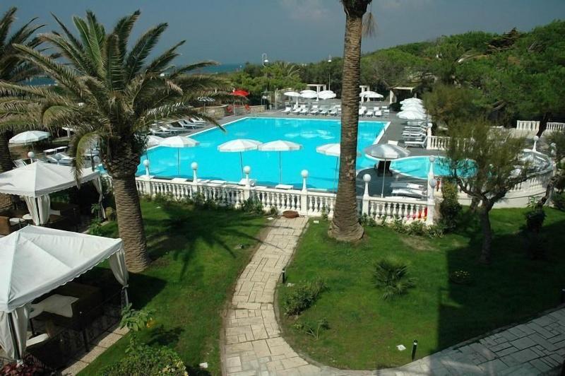 Domizia Palace Hotel - Genel