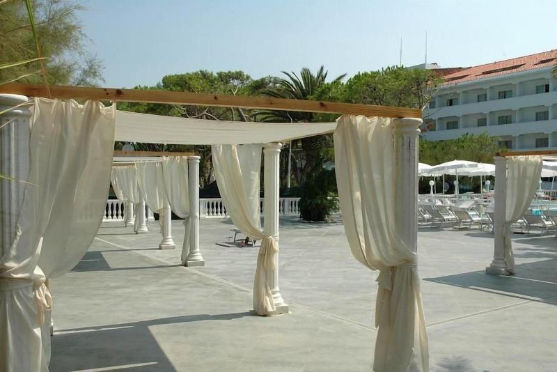 Domizia Palace Hotel - Teras
