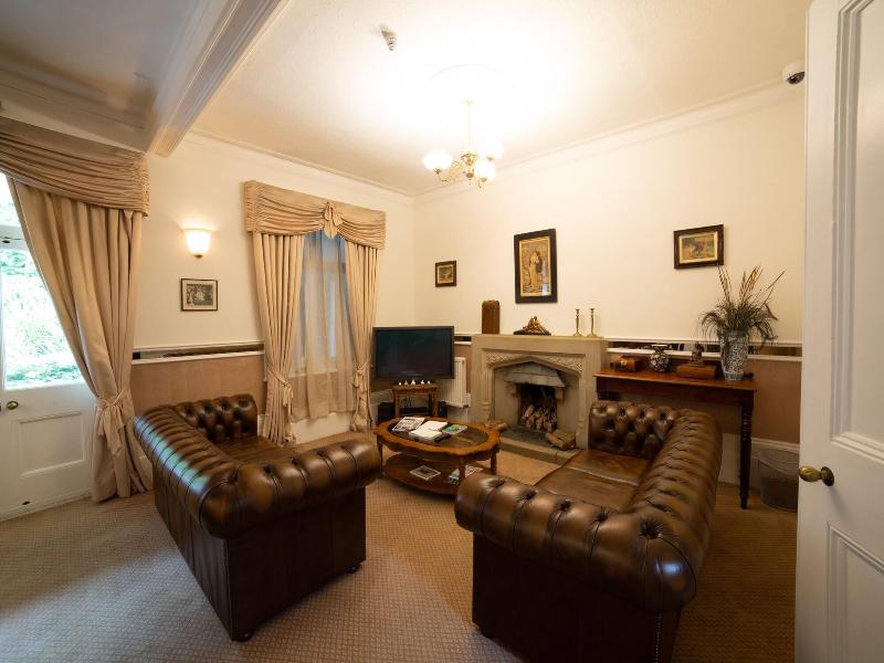 Fines Bayliwick Country House - Lobi
